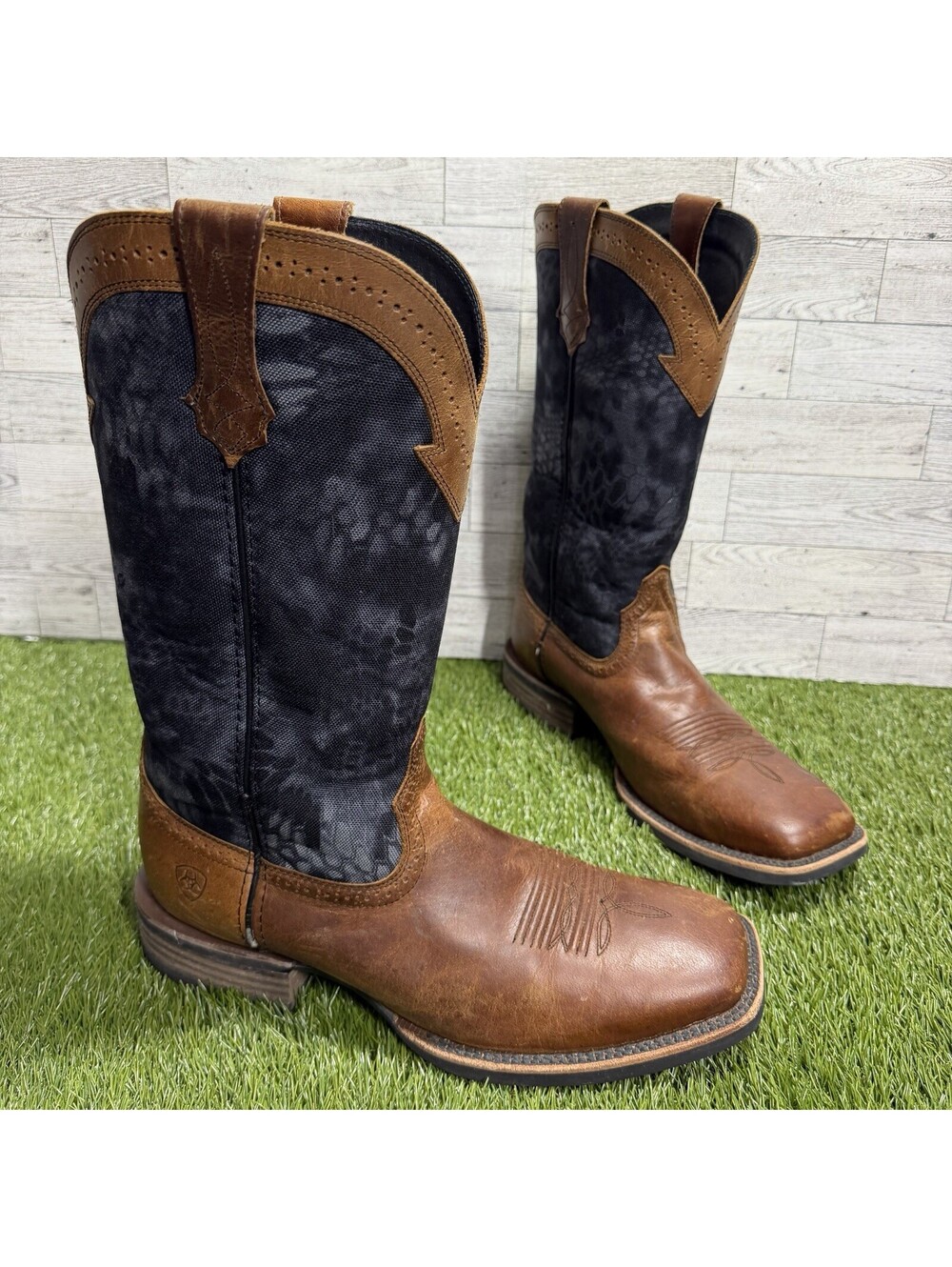ARIAT Quickdraw Cedar Brown & Kryptek Square Toe 10015274 Men’s Size 11D